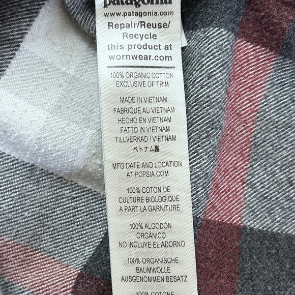 Patagonia Plaid Button Down Size M - Picture 7 of 10